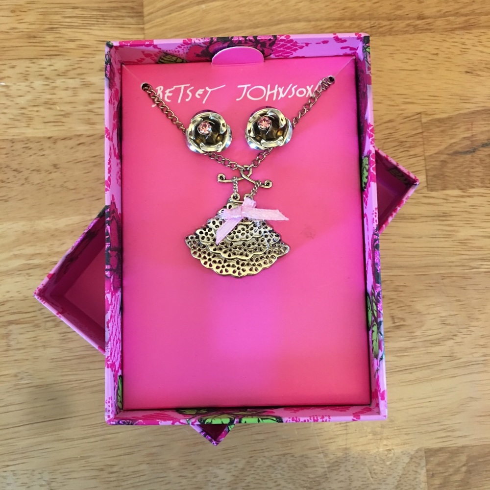 Betsey Johnson necklace and earrings